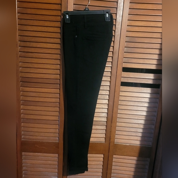 YMI Classic Midrise Ankle/skinny Jeans In Black. Size 7/8 Fits More Like A 5/6 - Picture 5 of 11